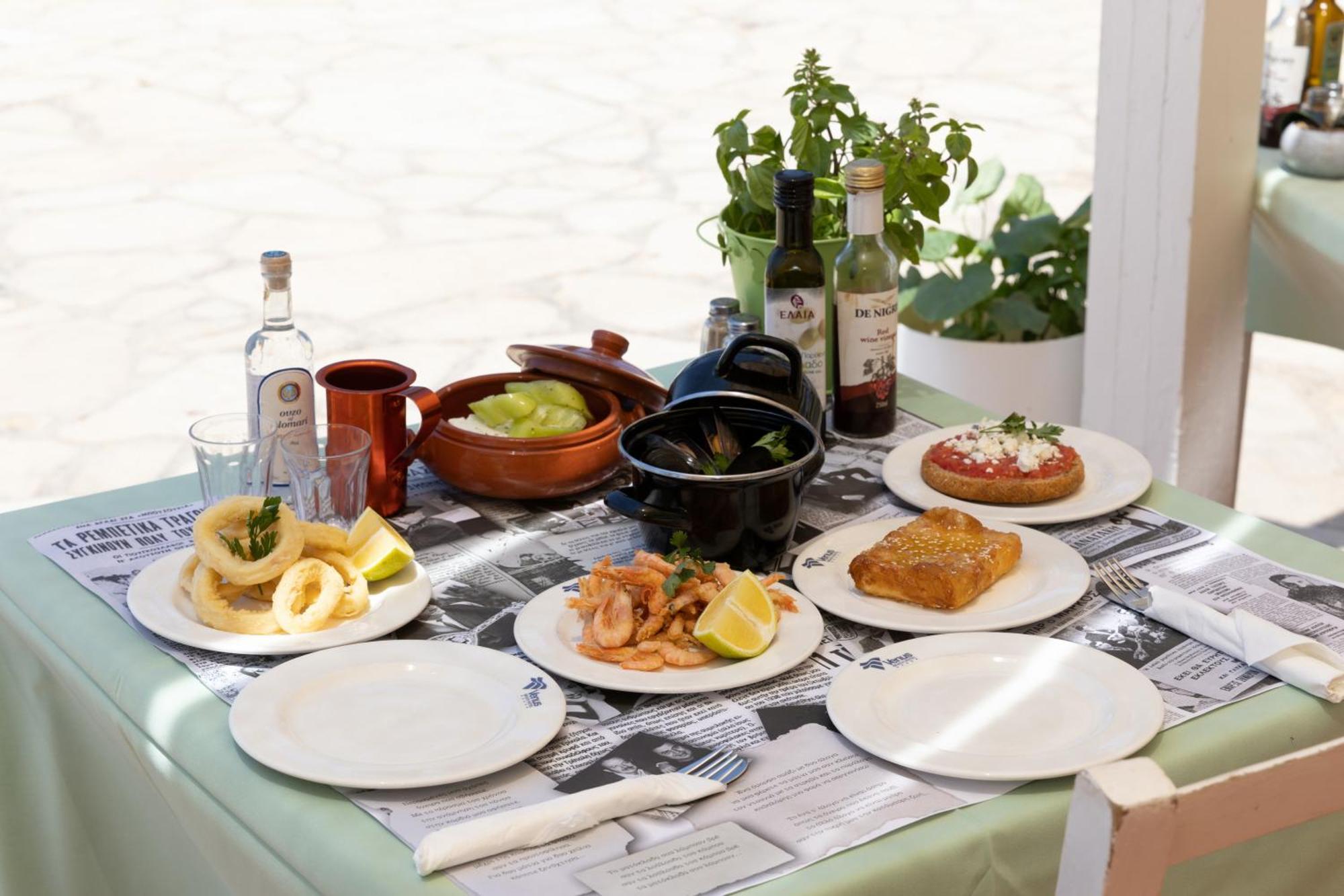 Venus Beach Hotel Paphos Esterno foto