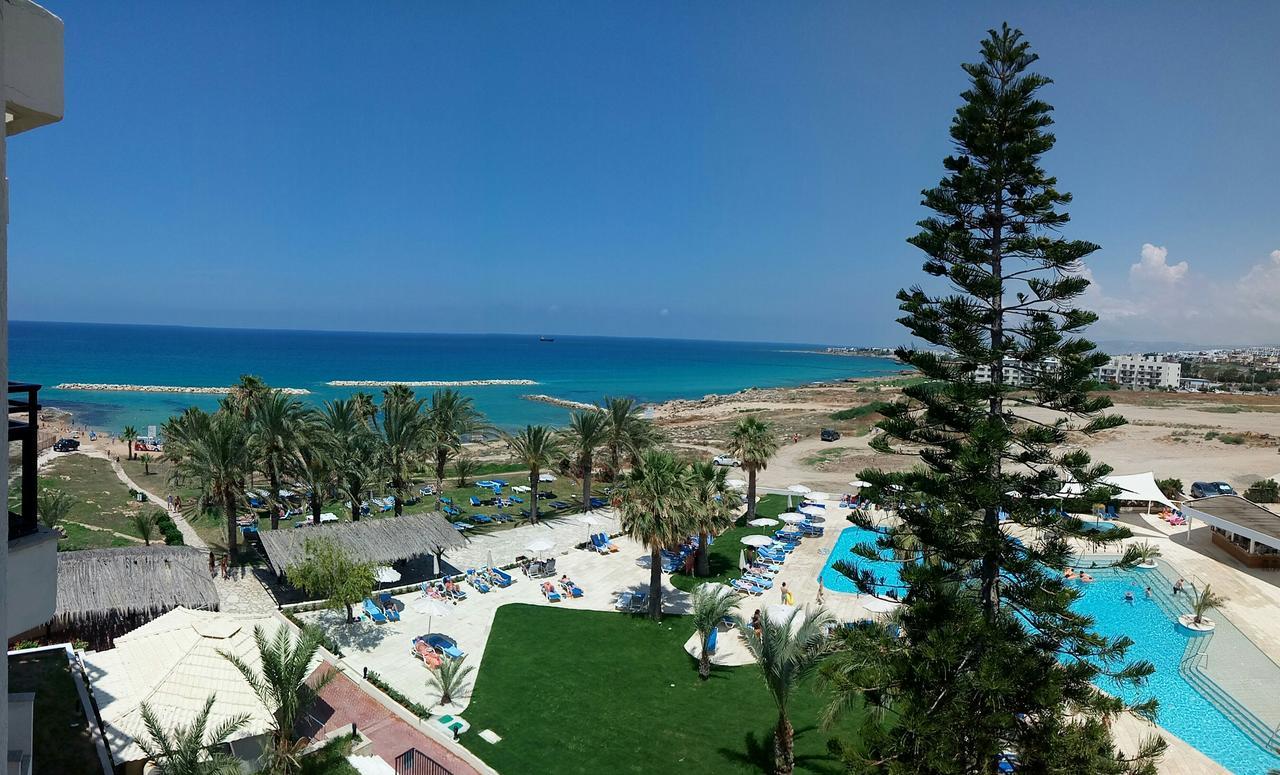 Venus Beach Hotel Paphos Esterno foto