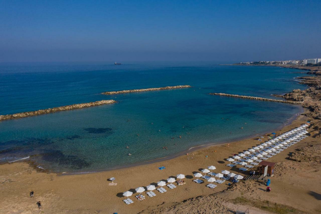 Venus Beach Hotel Paphos Esterno foto Ladies Beach